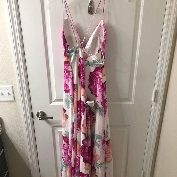 Long formal floral gown - Picture 8 of 8